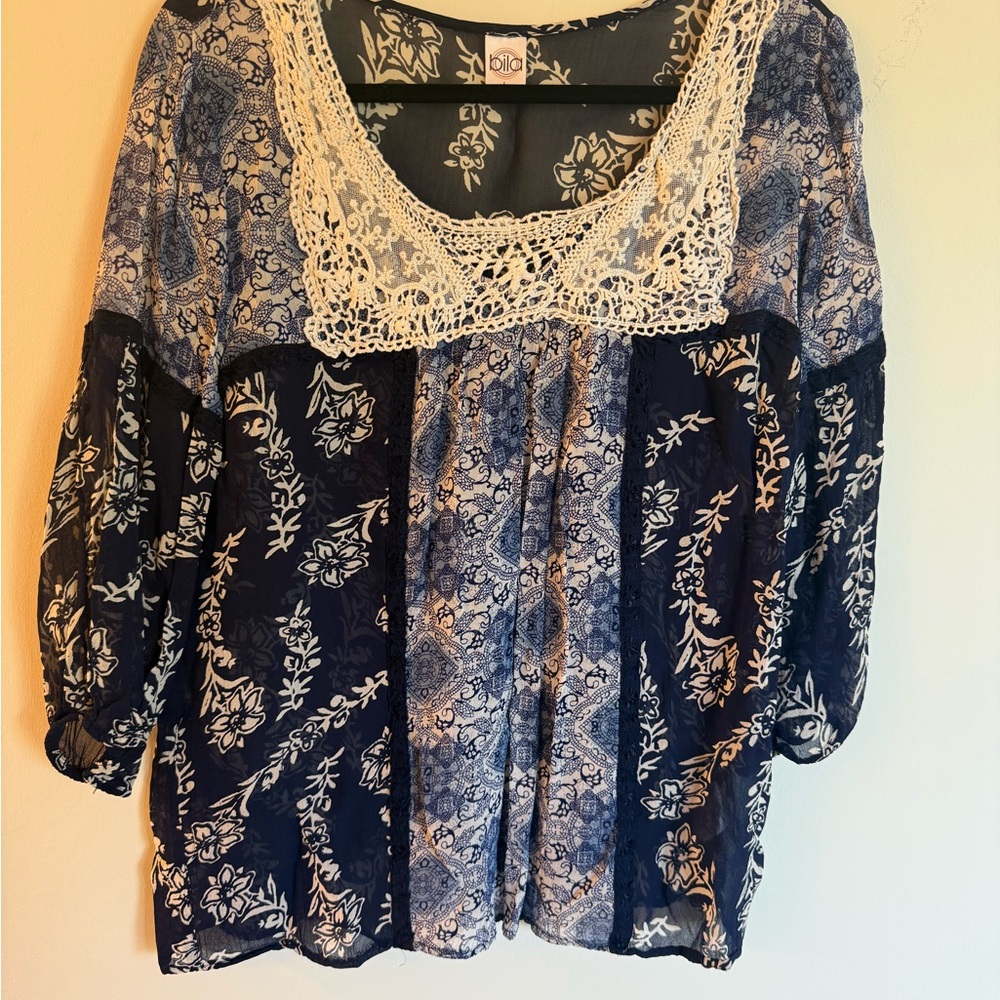 Women’s Top V-Neck Boho Peasant Shirt Navy Floral & Print Size L